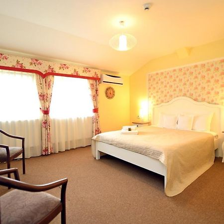 Vip Motel Restaurant Haţeg Екстериор снимка