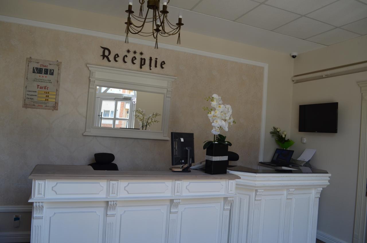 Vip Motel Restaurant Haţeg Екстериор снимка
