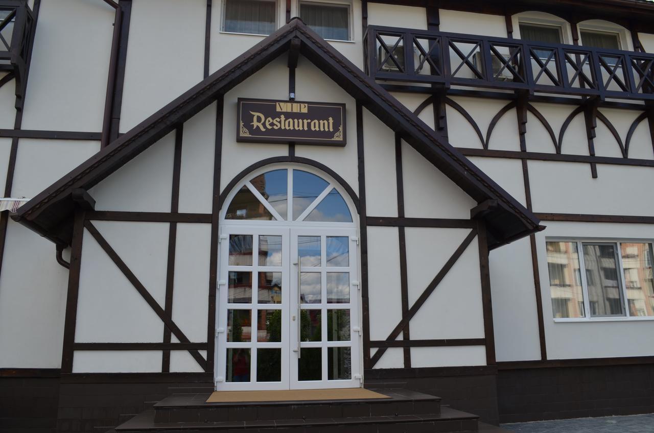 Vip Motel Restaurant Haţeg Екстериор снимка