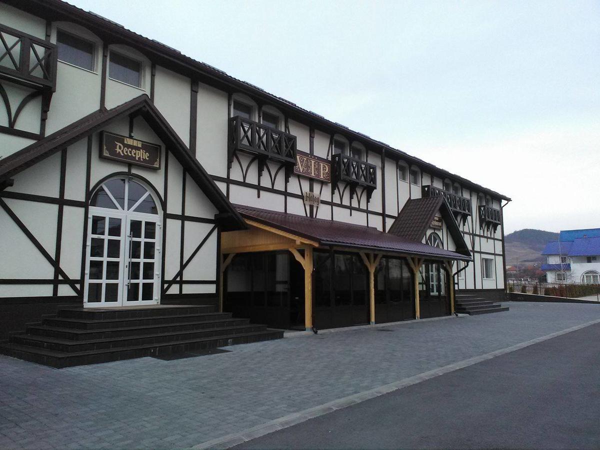 Vip Motel Restaurant Haţeg Екстериор снимка