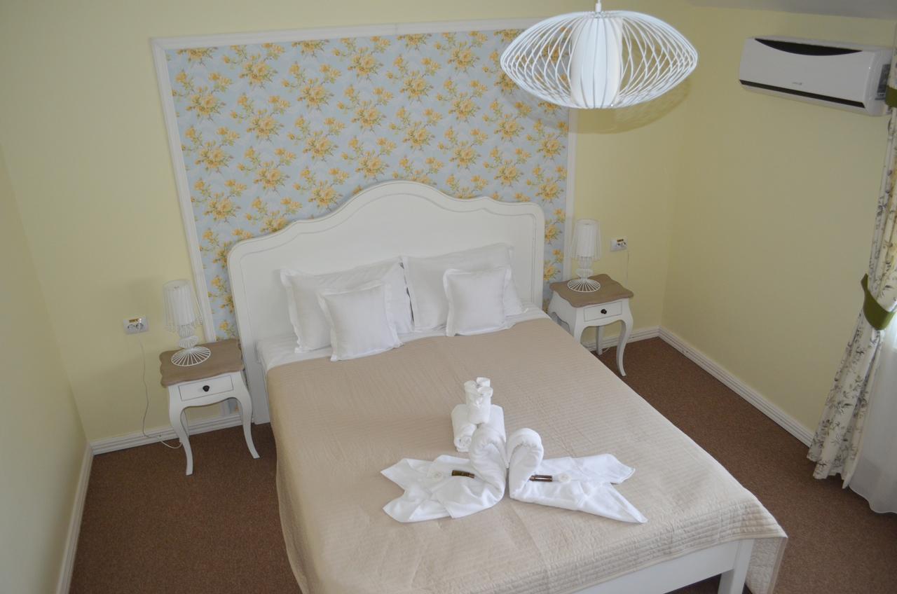 Vip Motel Restaurant Haţeg Екстериор снимка