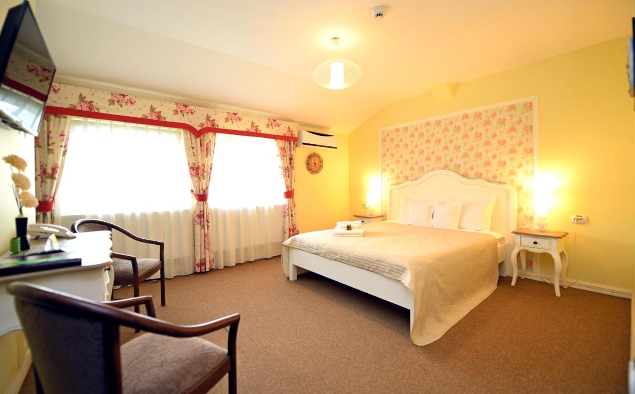 Vip Motel Restaurant Haţeg Екстериор снимка